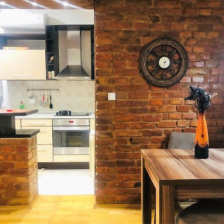 Cozy One-Bedroom Apartment Sarajevo Bagian luar foto