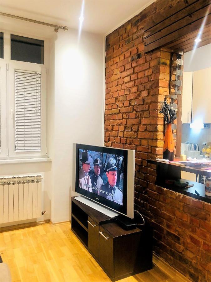 Cozy One-Bedroom Apartment Sarajevo Bagian luar foto