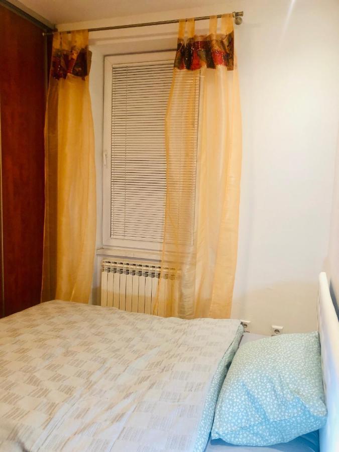Cozy One-Bedroom Apartment Sarajevo Bagian luar foto
