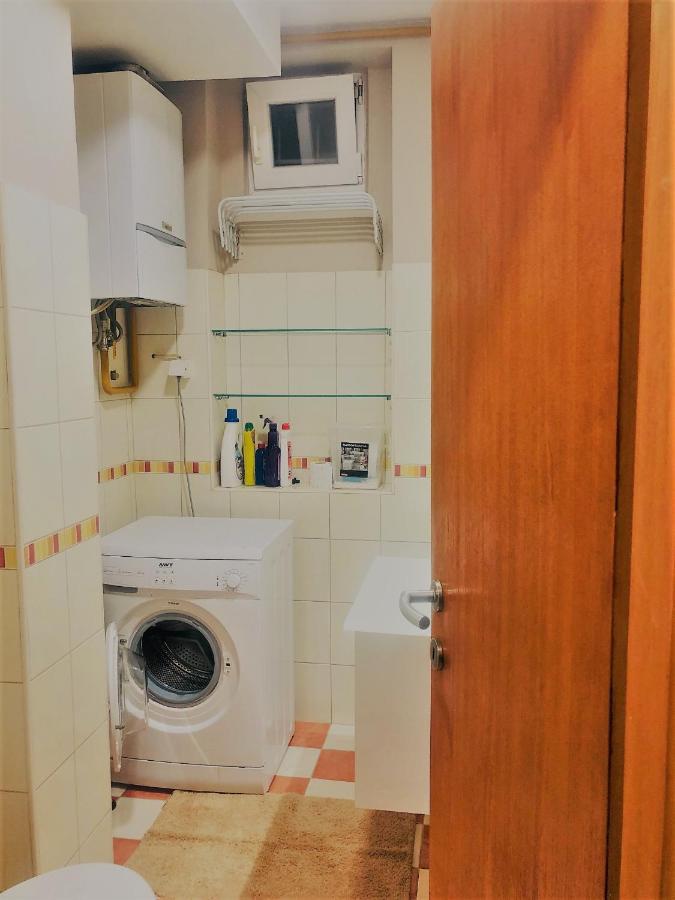 Cozy One-Bedroom Apartment Sarajevo Bagian luar foto