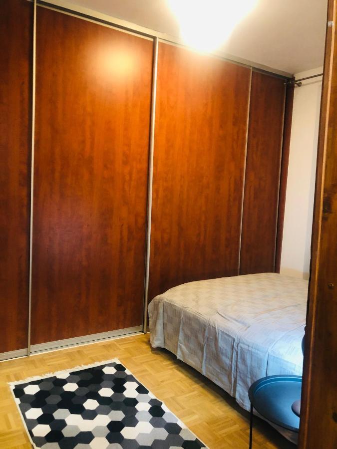 Cozy One-Bedroom Apartment Sarajevo Bagian luar foto